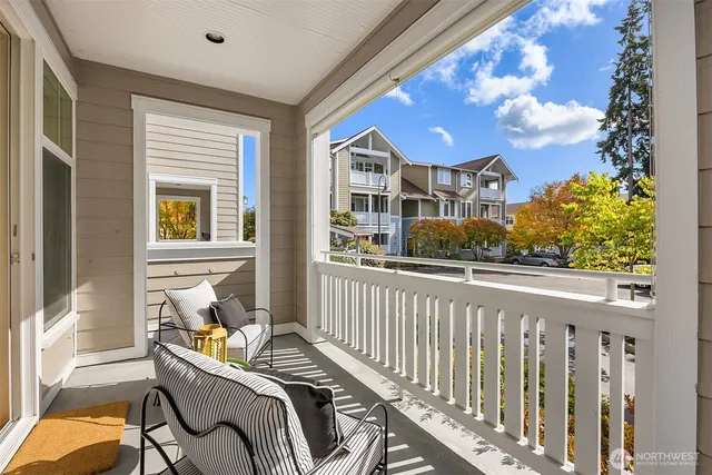 $738,000 | 144 Hall Brothers Loop Northwest, Unit 101, Bainbridge Island, WA 98110