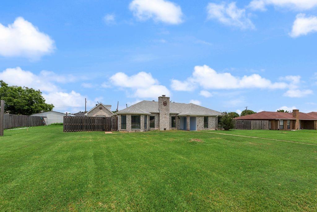 3517 Sachse Road Sachse, TX 75048 - Photo 6 of 40
