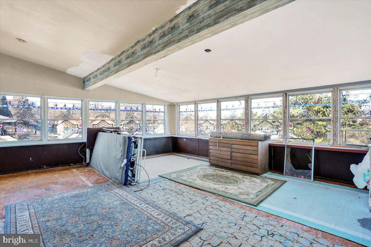 321 Pershing Boulevard Reading, PA 19607 - Photo 27 of 36 a living room with furniture and a large window