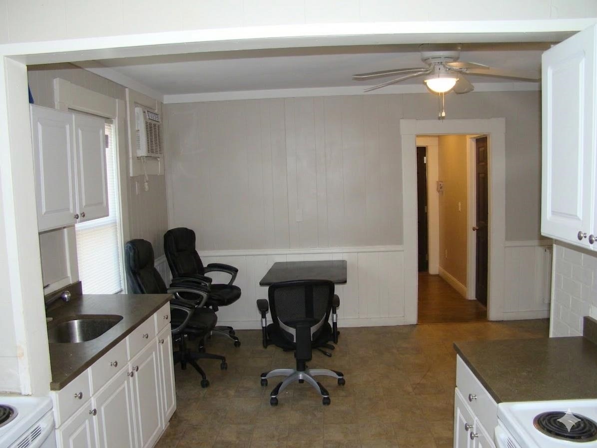 86 School Street, Unit 2 Manchester, NH 03102 - Photo 7 of 17