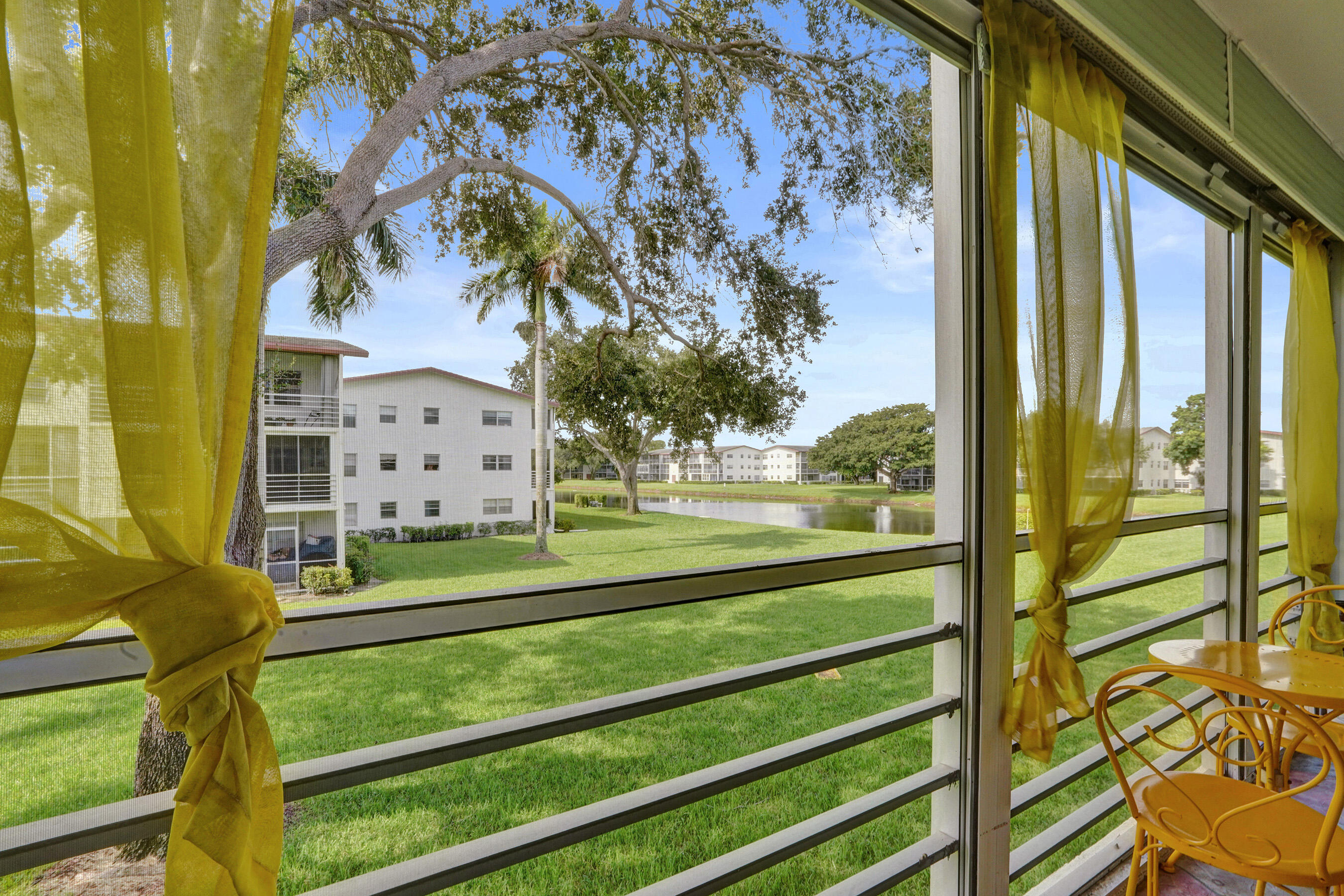566 Fanshaw North Boca Raton, FL 33434 - Photo 25 of 27 Balcony