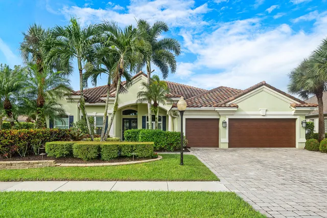 $1,899,900 | 19060 Southeast Kokomo Lane, Jupiter, FL 33458