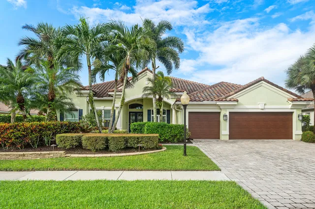 $1,899,900 | 19060 Southeast Kokomo Lane, Jupiter, FL 33458