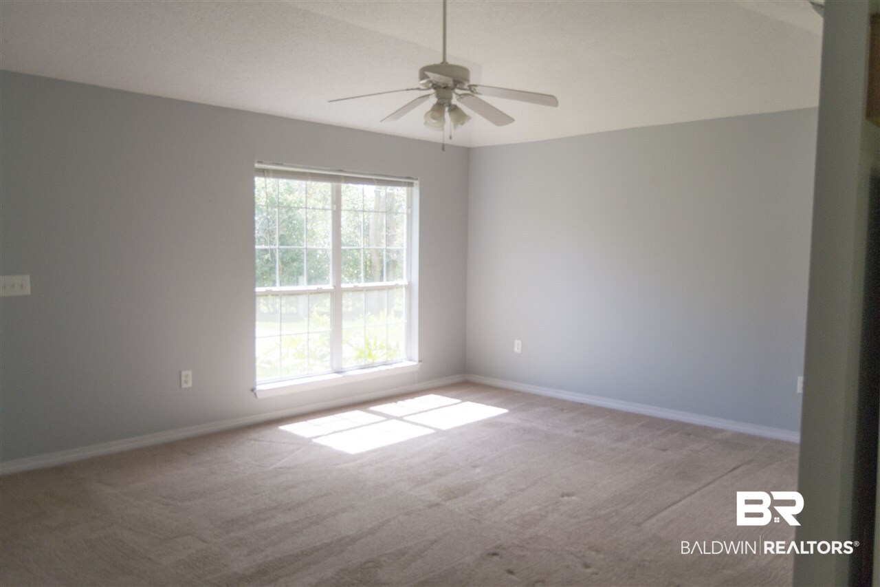 411 Hamilton Boulevard Foley, AL 36535 - Photo 12 of 34