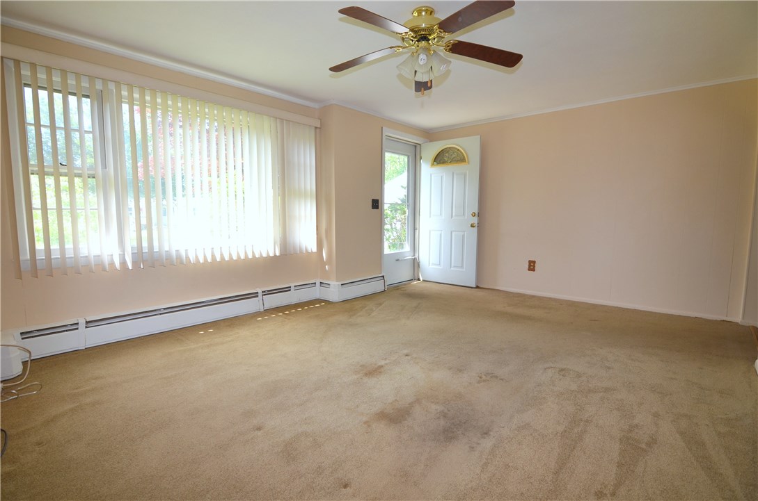 75 Amherst Road Warwick, RI 02889 - Photo 2 of 34
