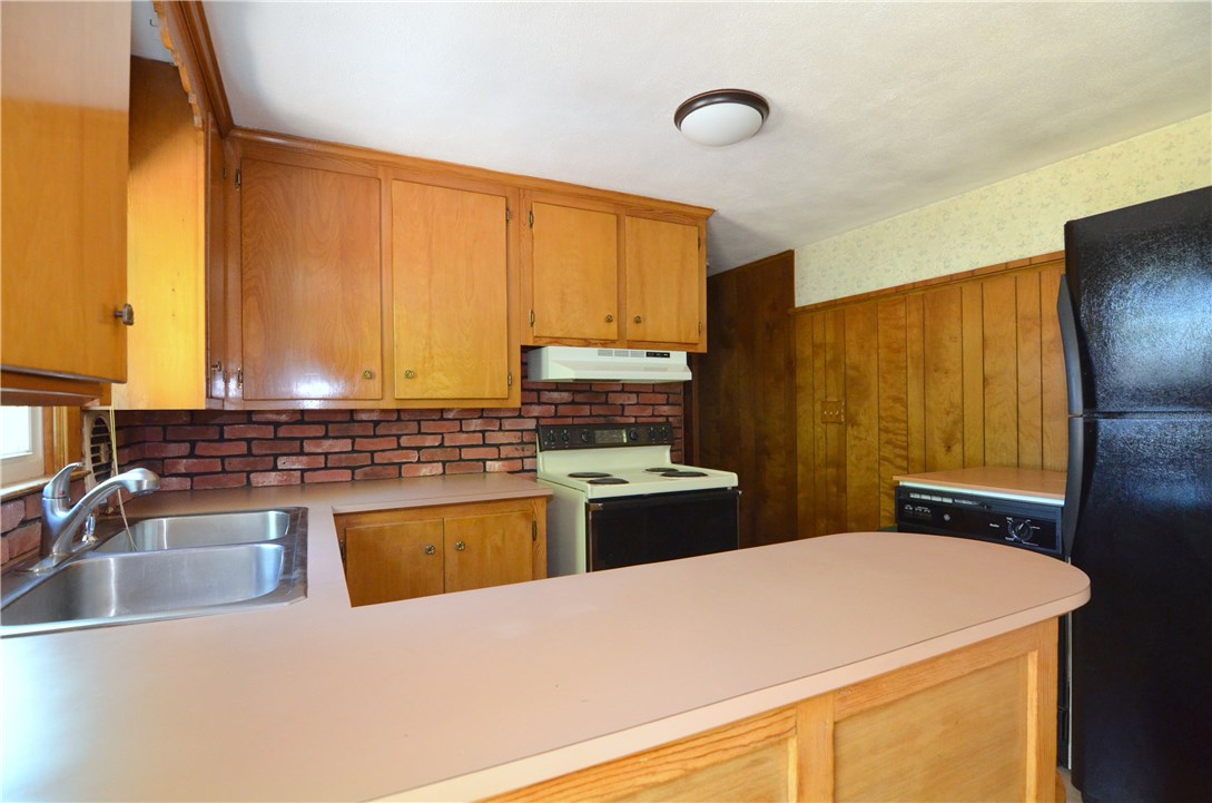 75 Amherst Road Warwick, RI 02889 - Photo 8 of 34