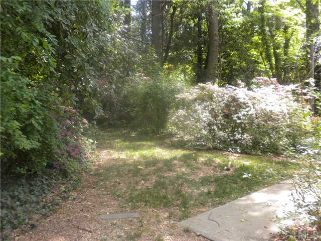 214 Faircloth Street Raleigh, NC 27607 - Photo 4 of 5