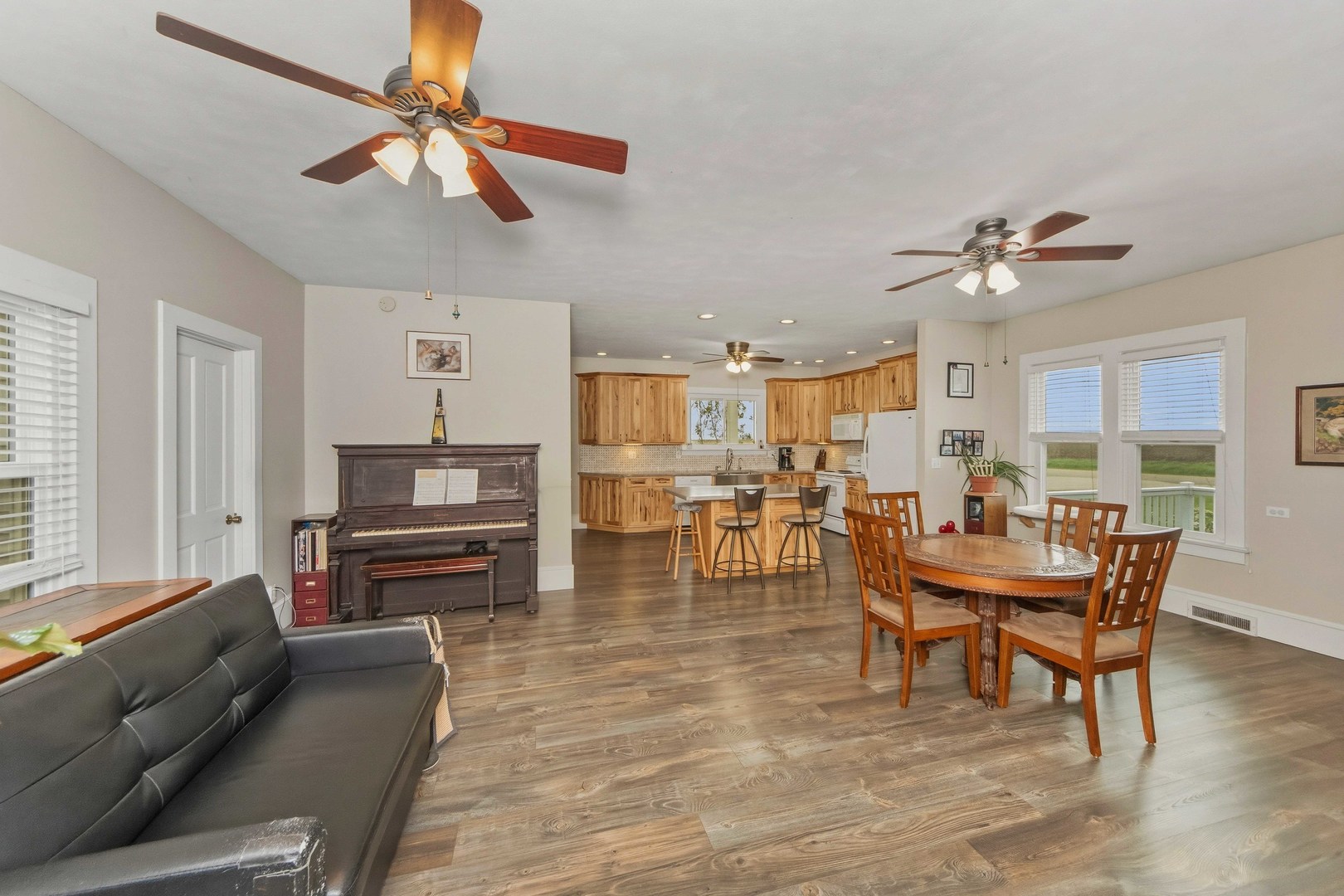 303-2900e County Road Rutland, IL 61358 - Photo 3 of 42