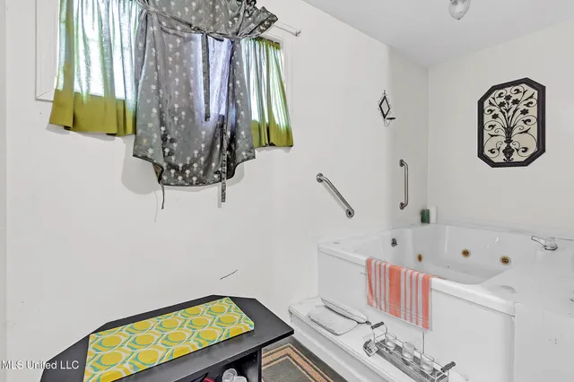 $290,000 | 70 Harris Chapel Road, Senatobia, MS 38668