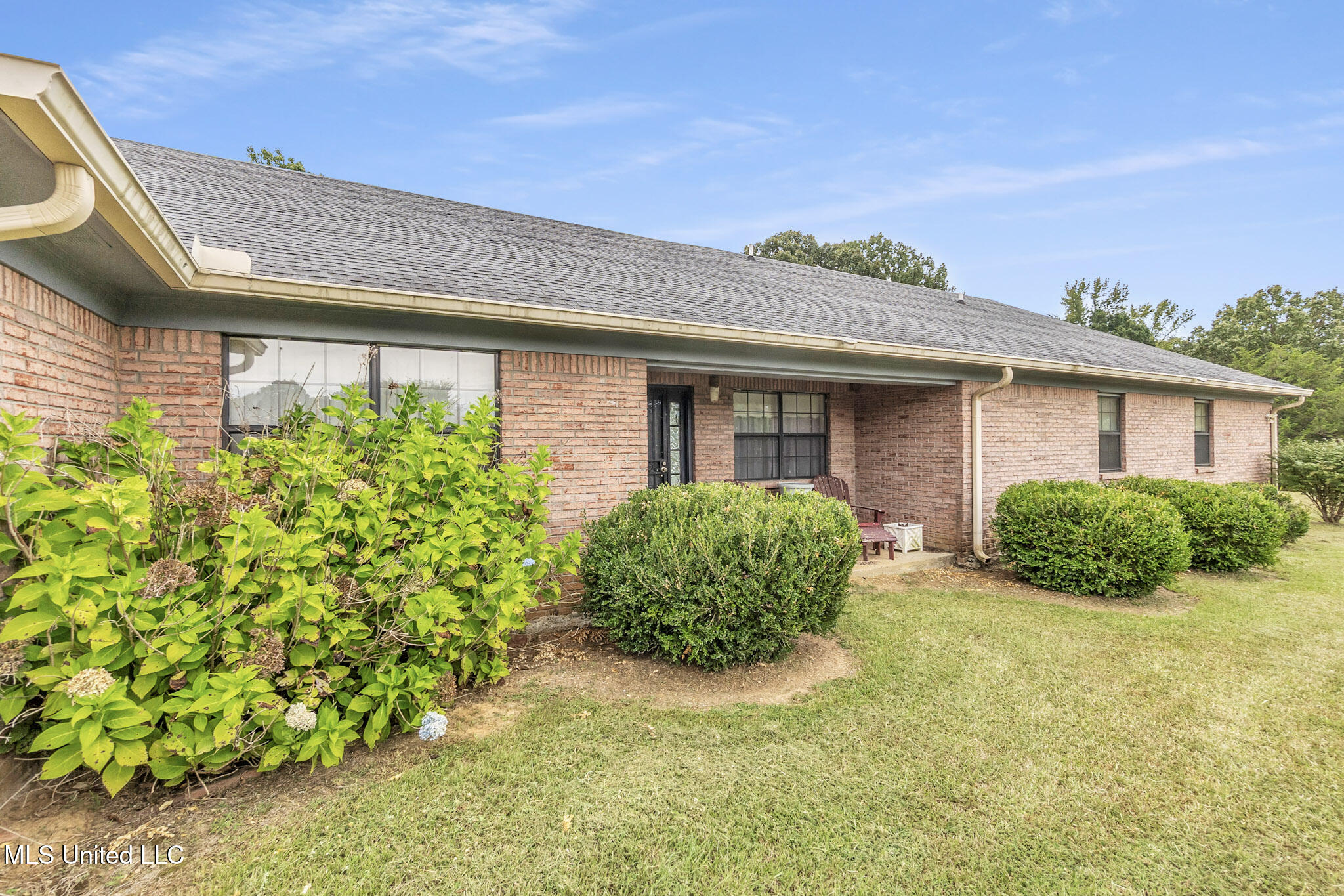 70 Harris Chapel Road Senatobia, MS 38668 - Photo 2 of 33 IMG_3429