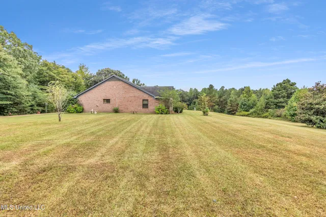 $290,000 | 70 Harris Chapel Road, Senatobia, MS 38668