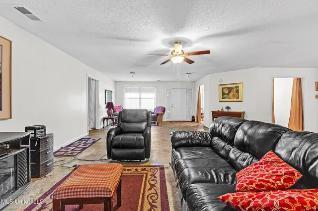 $290,000 | 70 Harris Chapel Road, Senatobia, MS 38668