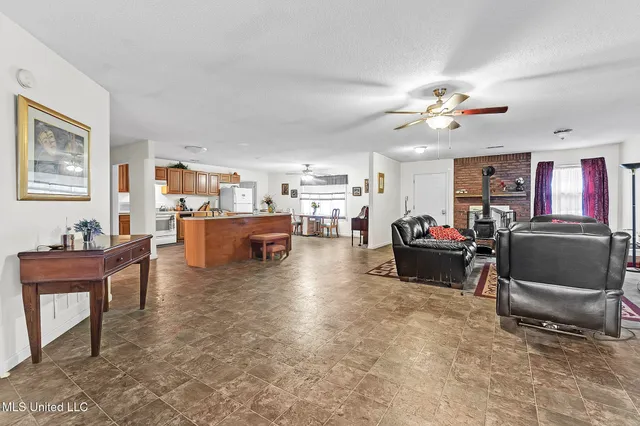 $290,000 | 70 Harris Chapel Road, Senatobia, MS 38668