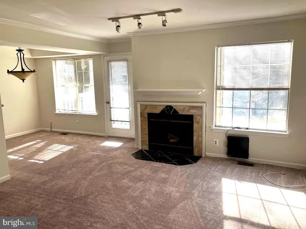 $2,500 | 10713 Hampton Mill Terrace, Unit 100, North Bethesda, MD 20852