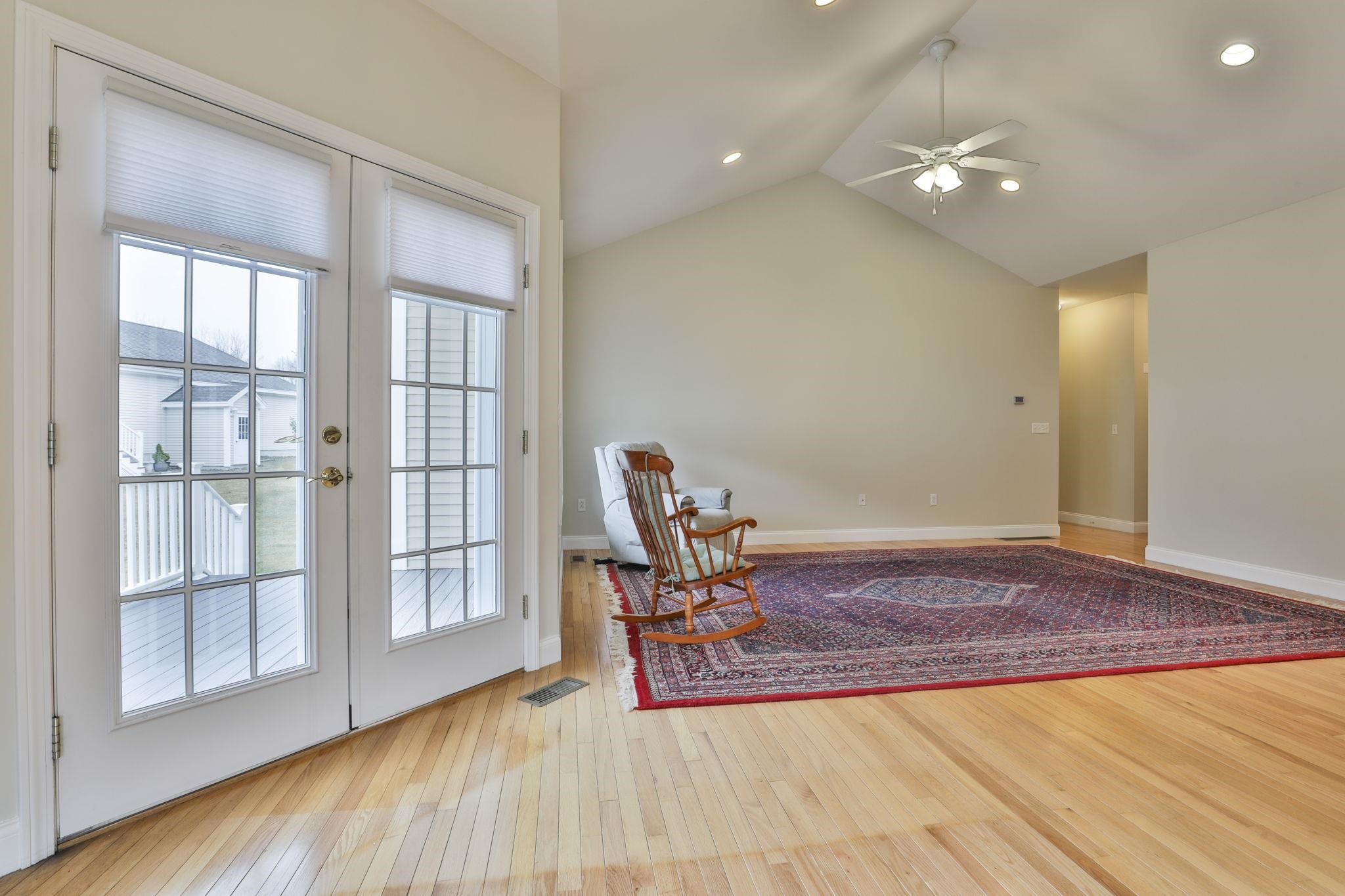 3 Plummer Drive Londonderry, NH 03053 - Photo 17 of 34