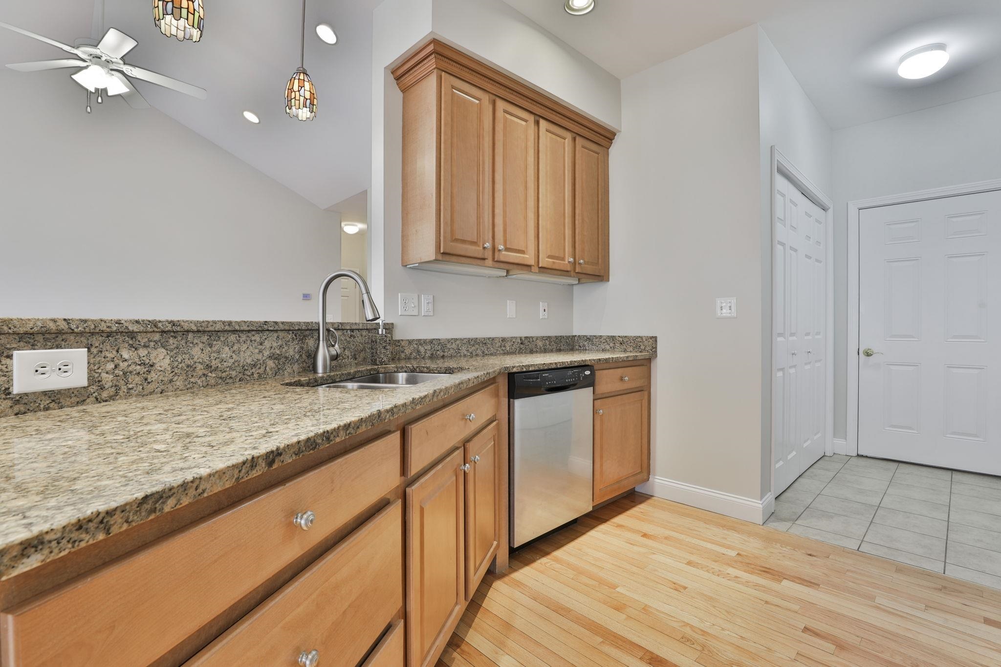 3 Plummer Drive Londonderry, NH 03053 - Photo 21 of 34