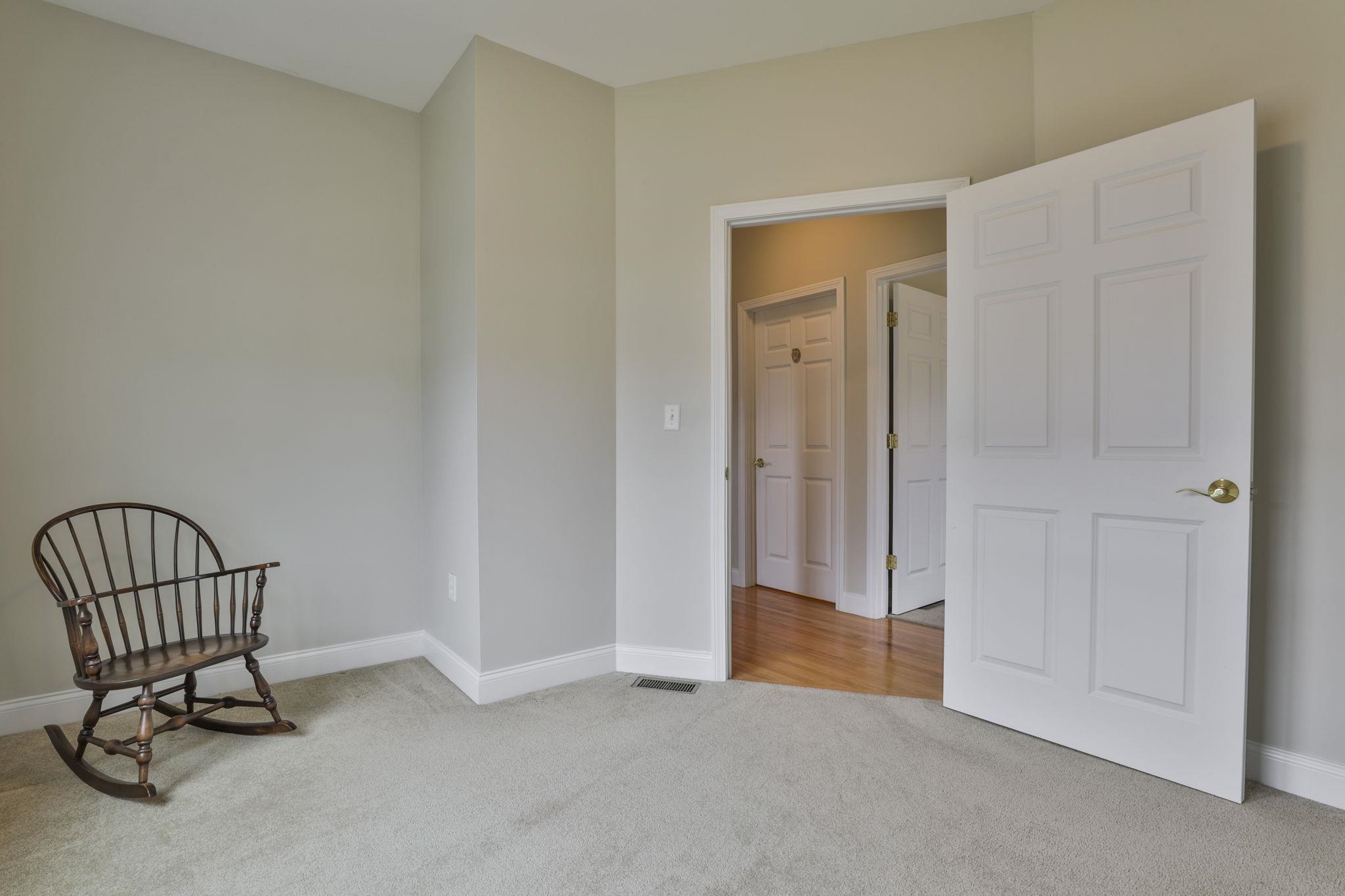 3 Plummer Drive Londonderry, NH 03053 - Photo 25 of 34