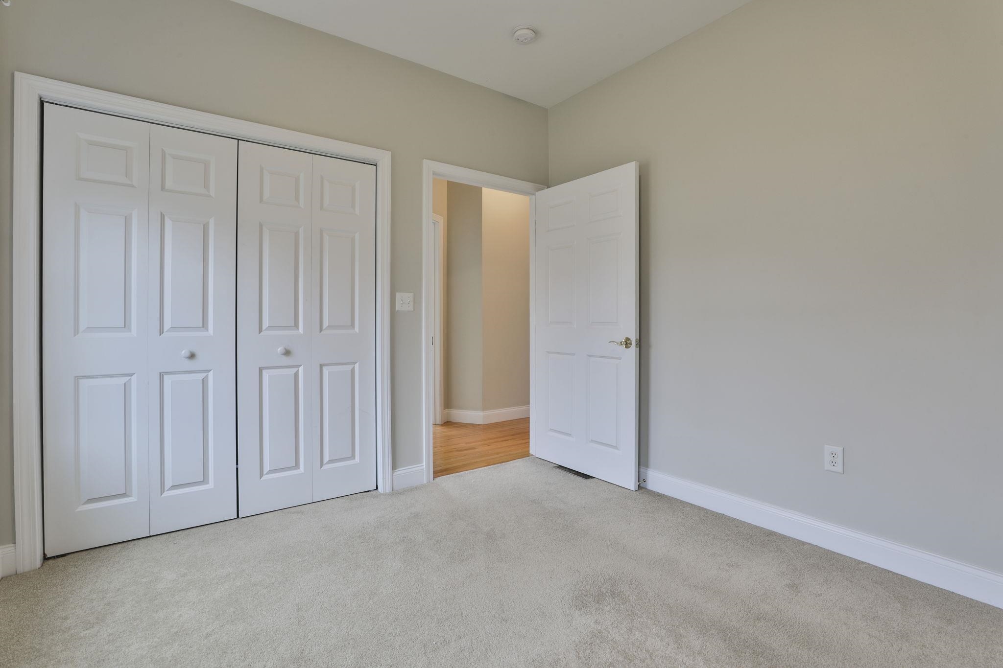 3 Plummer Drive Londonderry, NH 03053 - Photo 28 of 34