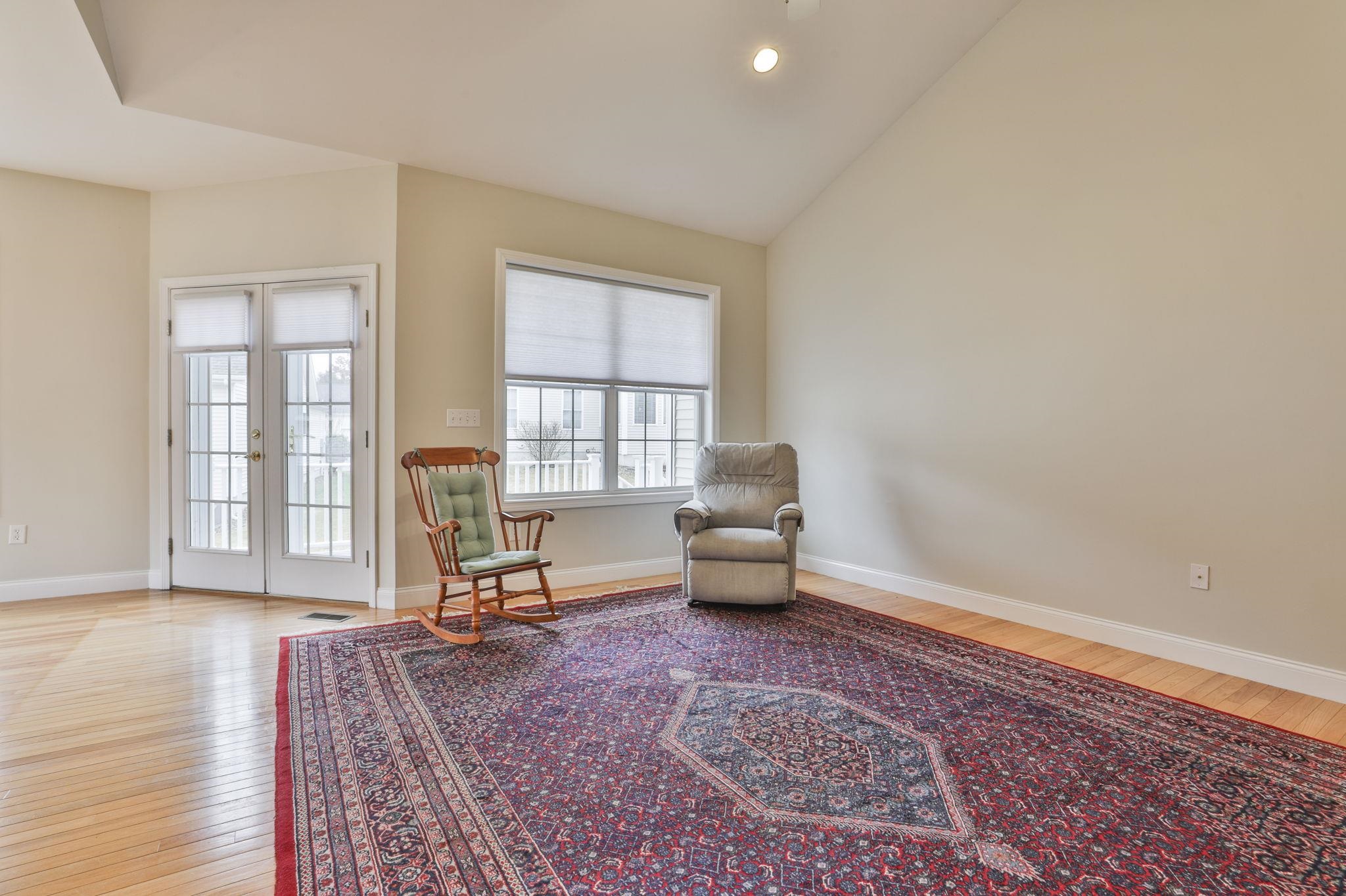 3 Plummer Drive Londonderry, NH 03053 - Photo 8 of 34