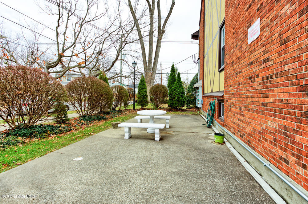 2300 Dundee Road, Unit 16 Louisville, KY 40205 - Photo 22 of 23 2300-DR16-23