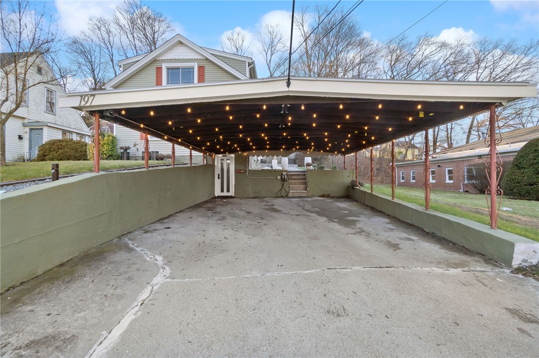 197 Providence Street Woonsocket, RI 02895 - Photo 3 of 37 Gallery Image 3