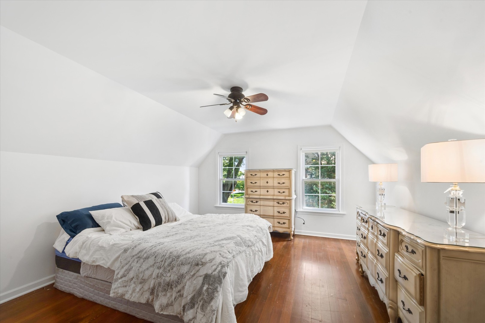 1902 East Indiana Street Wheaton, IL 60187 - Photo 18 of 25 Gallery Image 18