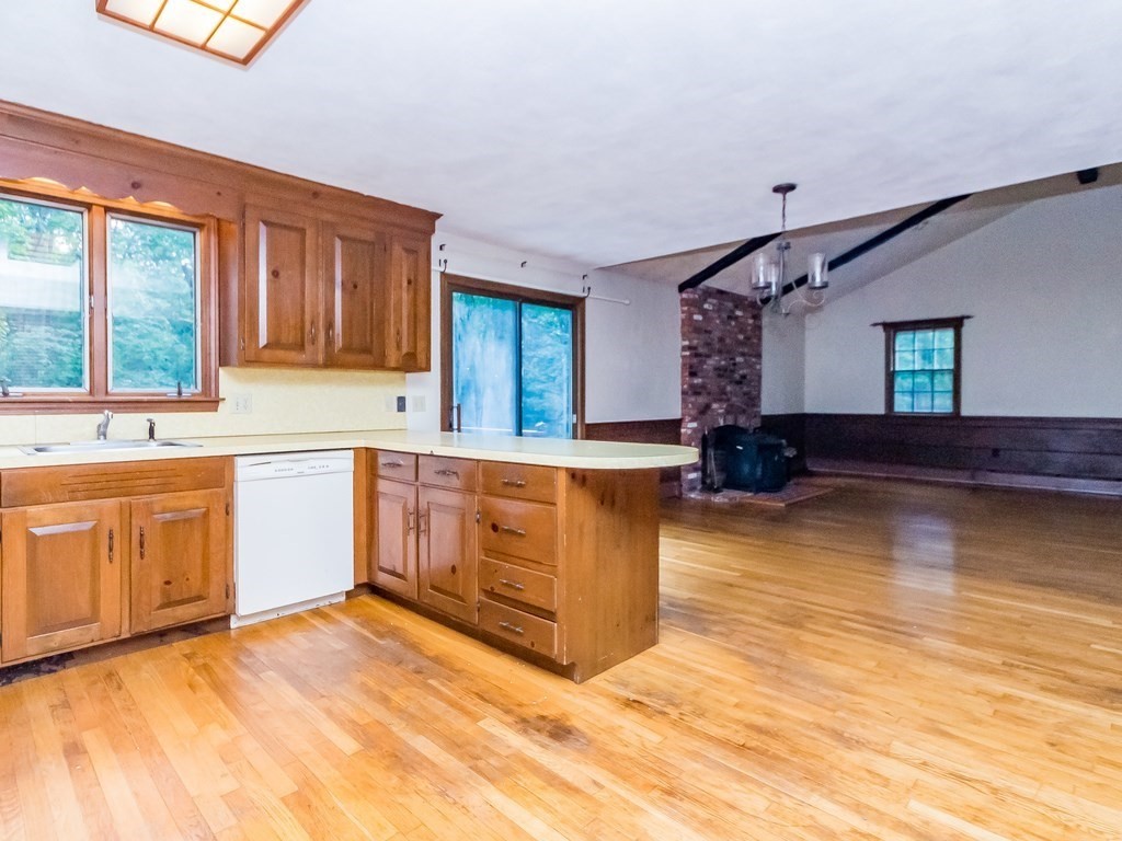 27 Gunnison Road Boxford, MA 01921 - Photo 17 of 40