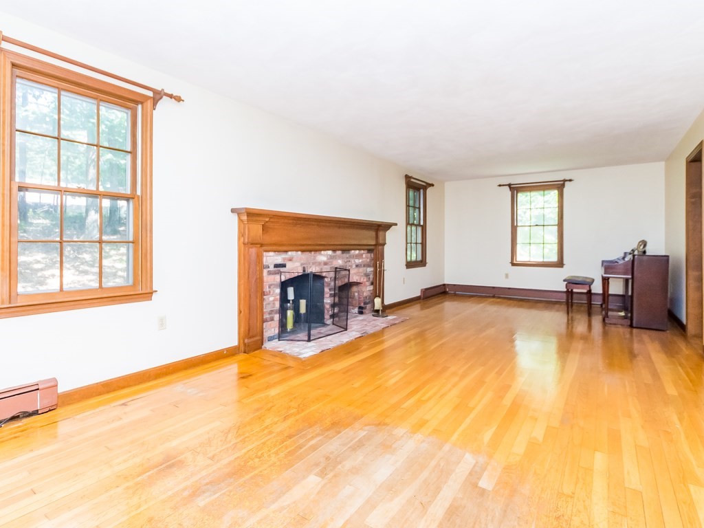 27 Gunnison Road Boxford, MA 01921 - Photo 9 of 40