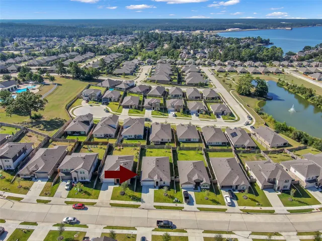 a view of an outdoor space