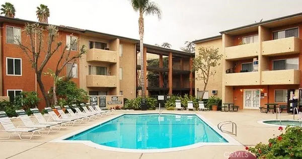 $2,595 | 15425 Sherman Way, Unit 101, Van Nuys, CA 91406