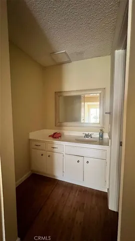 $2,750 | 15425 Sherman Way, Unit 101, Van Nuys, CA 91406