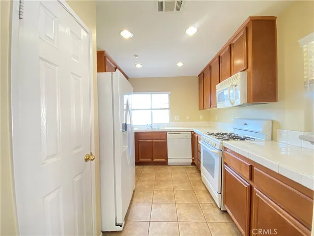 $2,250 | 15615 Lasselle Street, Unit 13, Moreno Valley, CA 92551