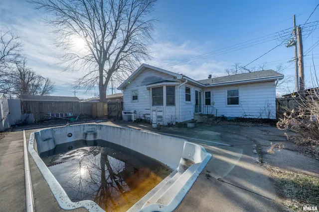 $79,900 | 1516 North 16th Street, Pekin, IL 61554