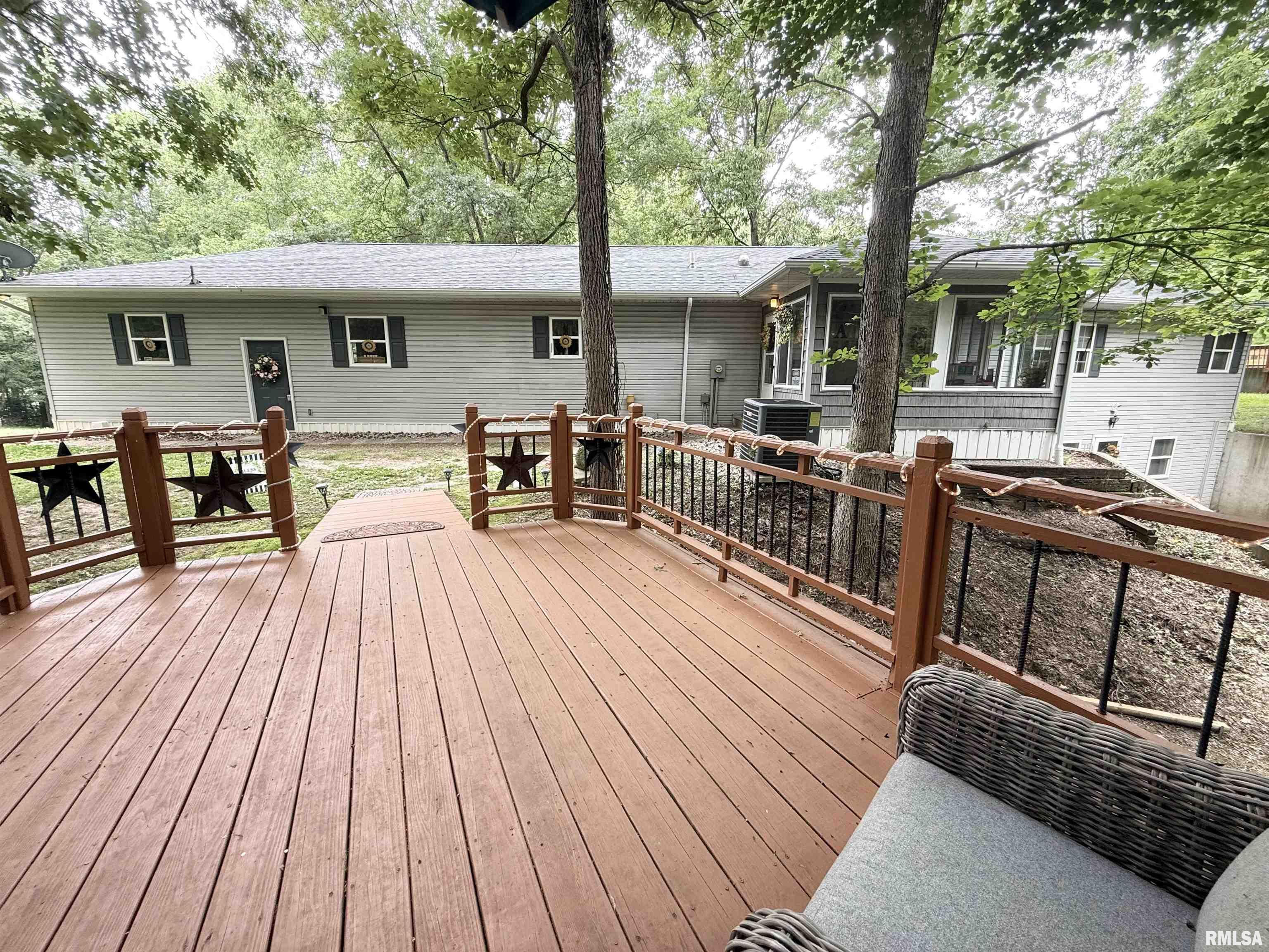 2372 Logan Street Murphysboro, IL 62966 - Photo 2 of 41