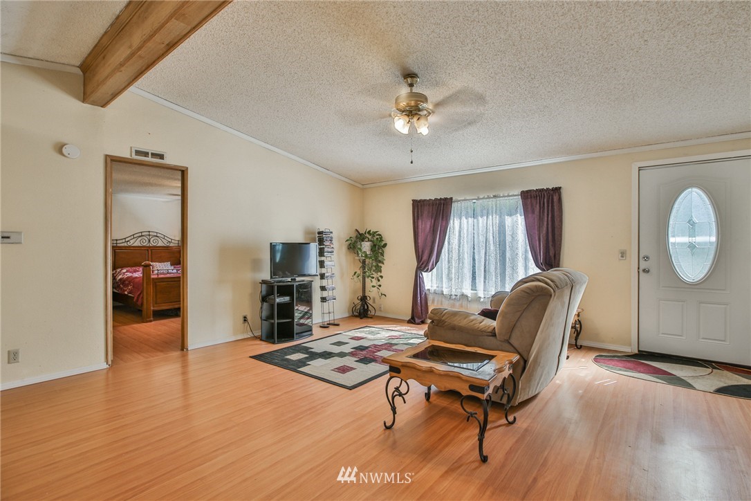 42601 May Creek Road Gold Bar, WA 98251 - Photo 4 of 21 Gallery Image 4