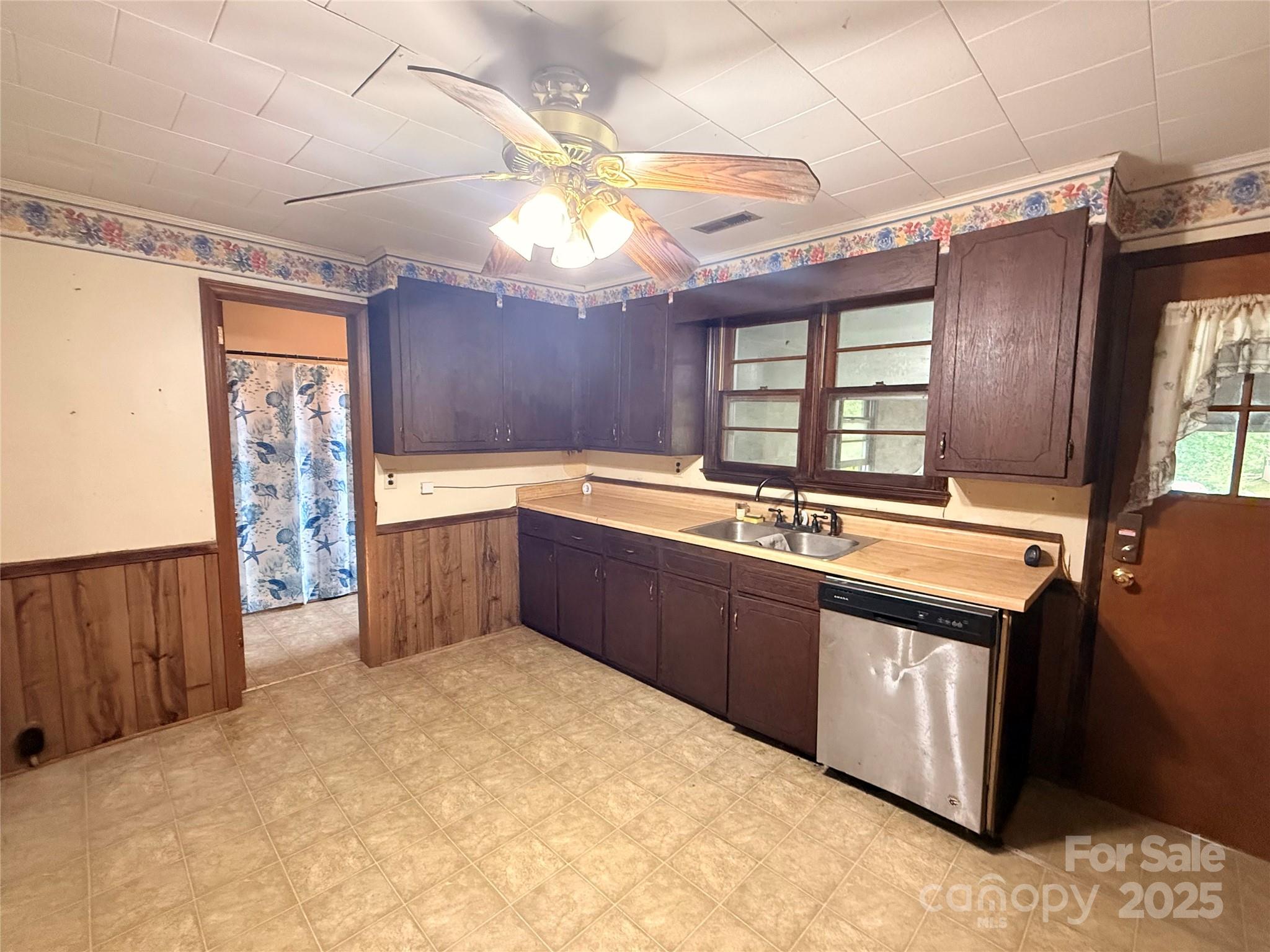 204 Bonaire Lane Rutherfordton, NC 28139 - Photo 10 of 18