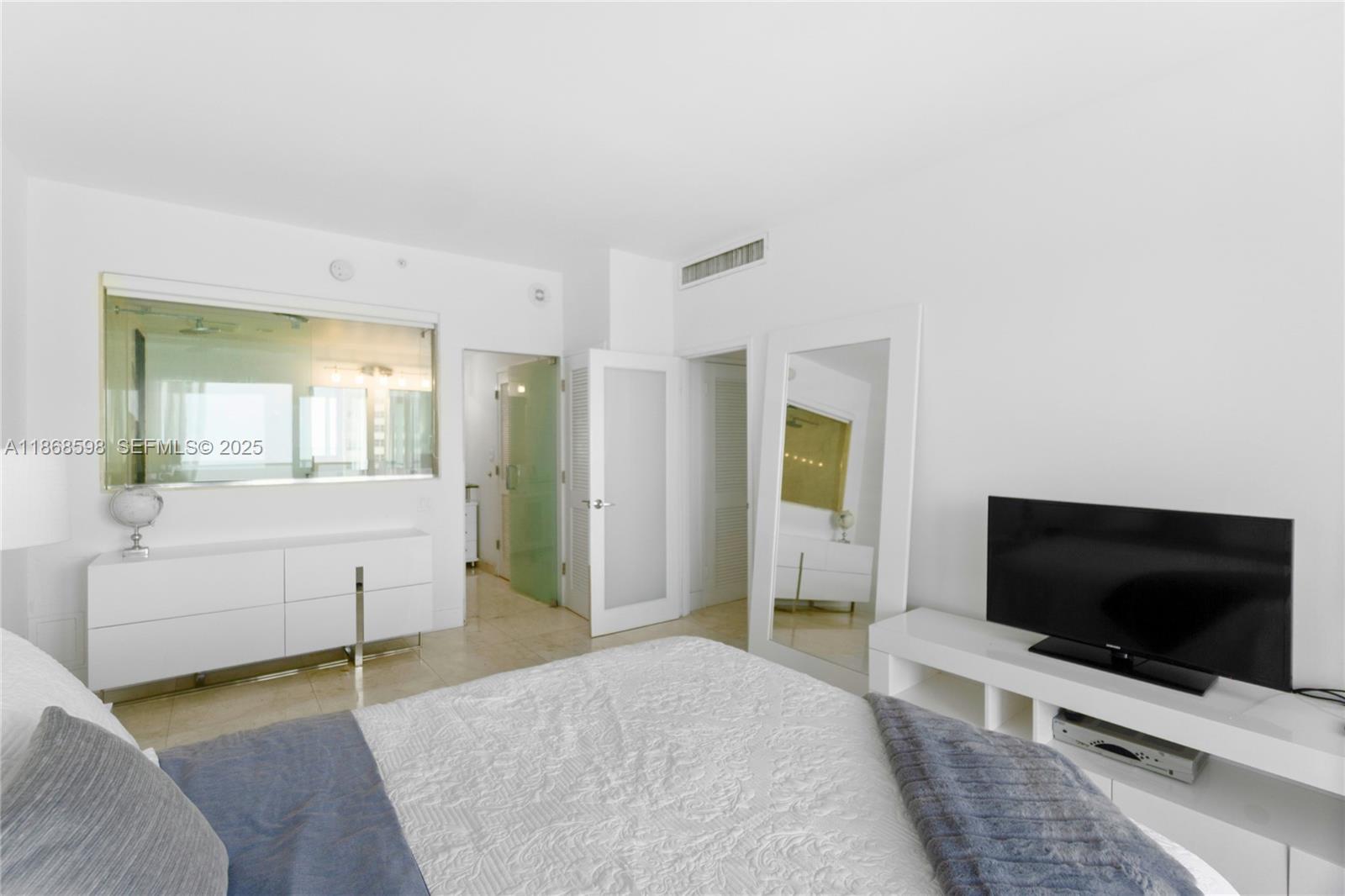100 Lincoln Road, Unit PH14 Miami Beach, FL 33139 - Photo 16 of 33
