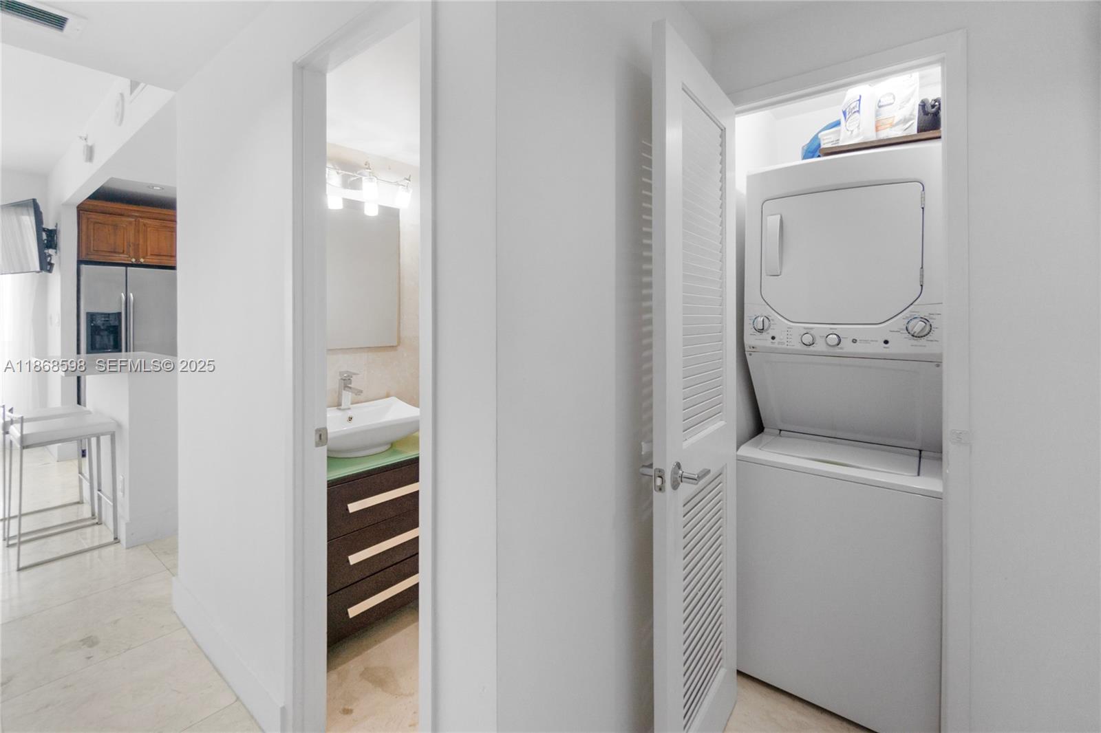 100 Lincoln Road, Unit PH14 Miami Beach, FL 33139 - Photo 21 of 33