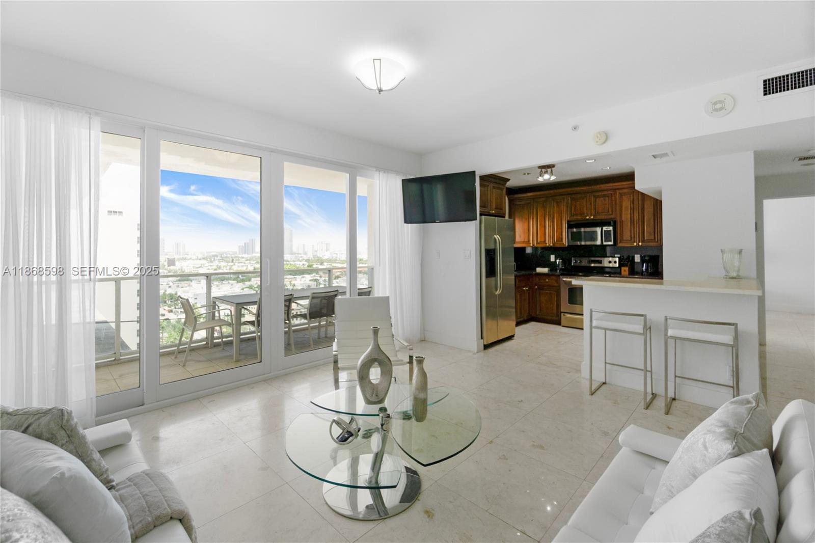 100 Lincoln Road, Unit PH14 Miami Beach, FL 33139 - Photo 5 of 33