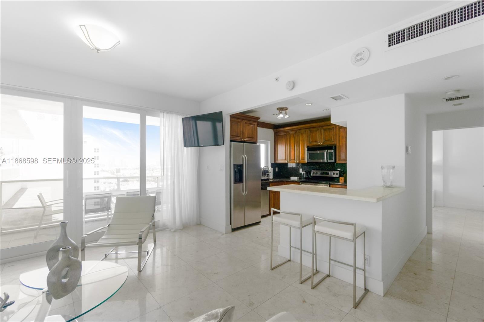 100 Lincoln Road, Unit PH14 Miami Beach, FL 33139 - Photo 6 of 33