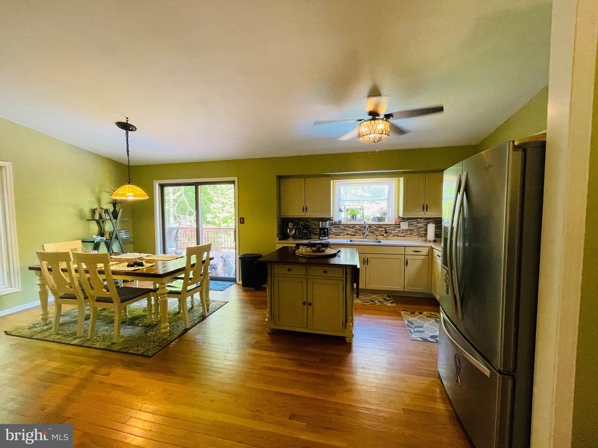 42194 Riva Ridge Drive Hollywood, MD 20636 - Photo 14 of 69 Kitchen & dining