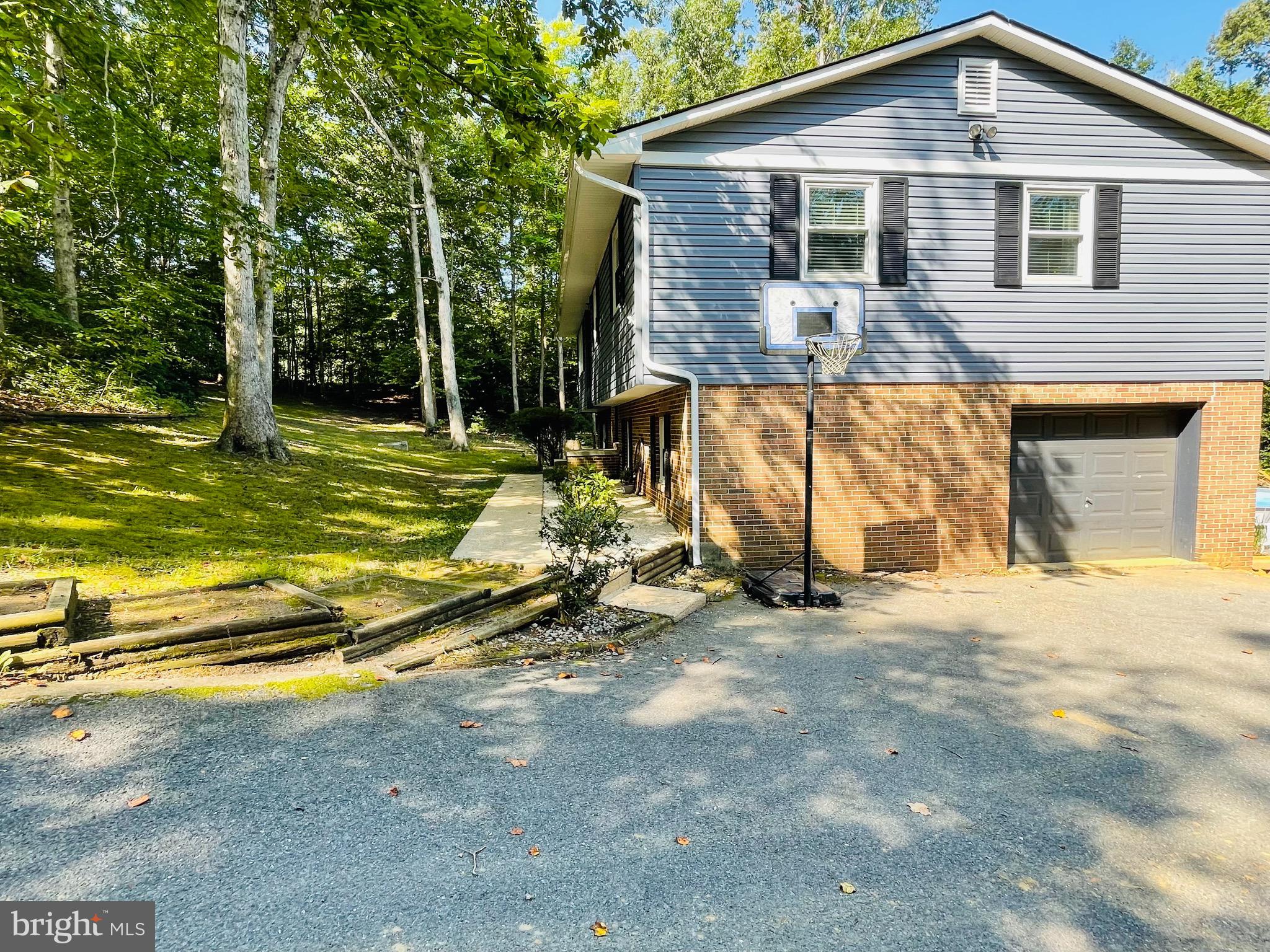 42194 Riva Ridge Drive Hollywood, MD 20636 - Photo 4 of 69 1 car garage also has separate workshop