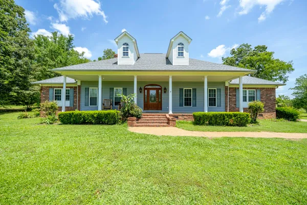 $539,000 | 809 Twelve Oaks Drive, Adamsville, TN 38310