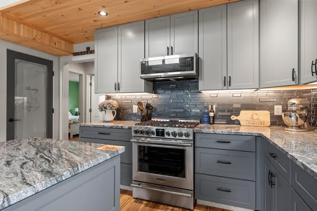 $1,899,000 | 145 East Pond Road, Nobleboro, ME 04555