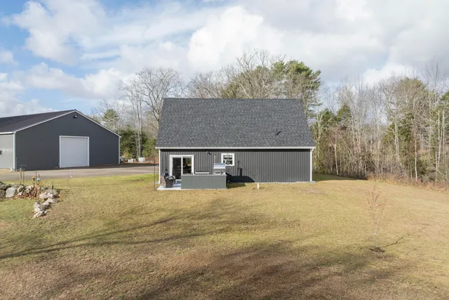 $1,899,000 | 145 East Pond Road, Nobleboro, ME 04555