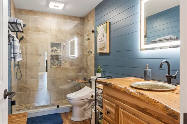 $1,899,000 | 145 East Pond Road, Nobleboro, ME 04555