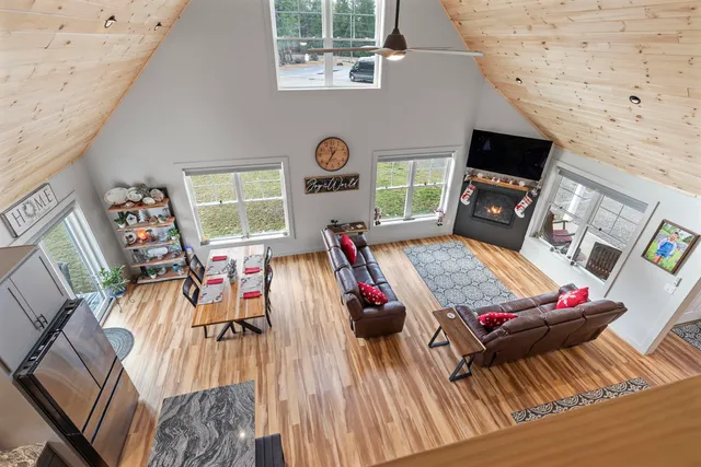 $1,899,000 | 145 East Pond Road, Nobleboro, ME 04555