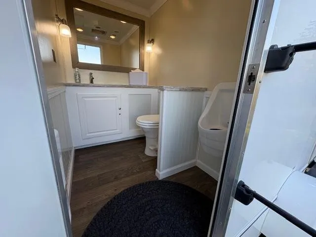 $1,899,000 | 145 East Pond Road, Nobleboro, ME 04555