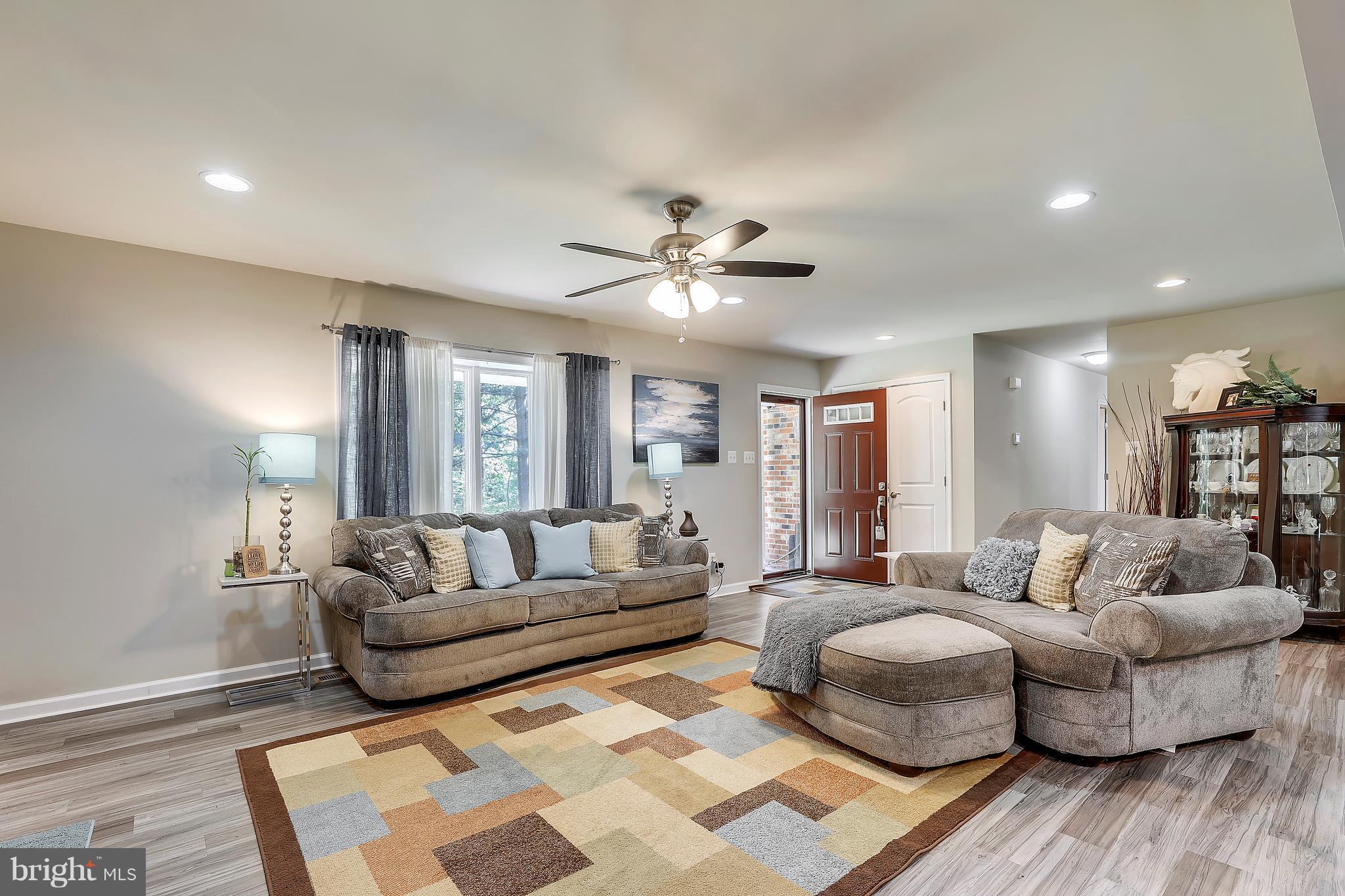 13930 Harrisville Road Mount Airy, MD 21771 - Photo 6 of 30 Living Room
