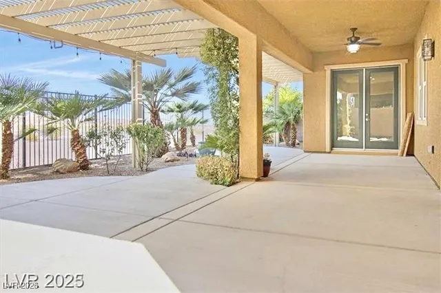 $2,550 | 2117 Thames View Street, Henderson, NV 89044